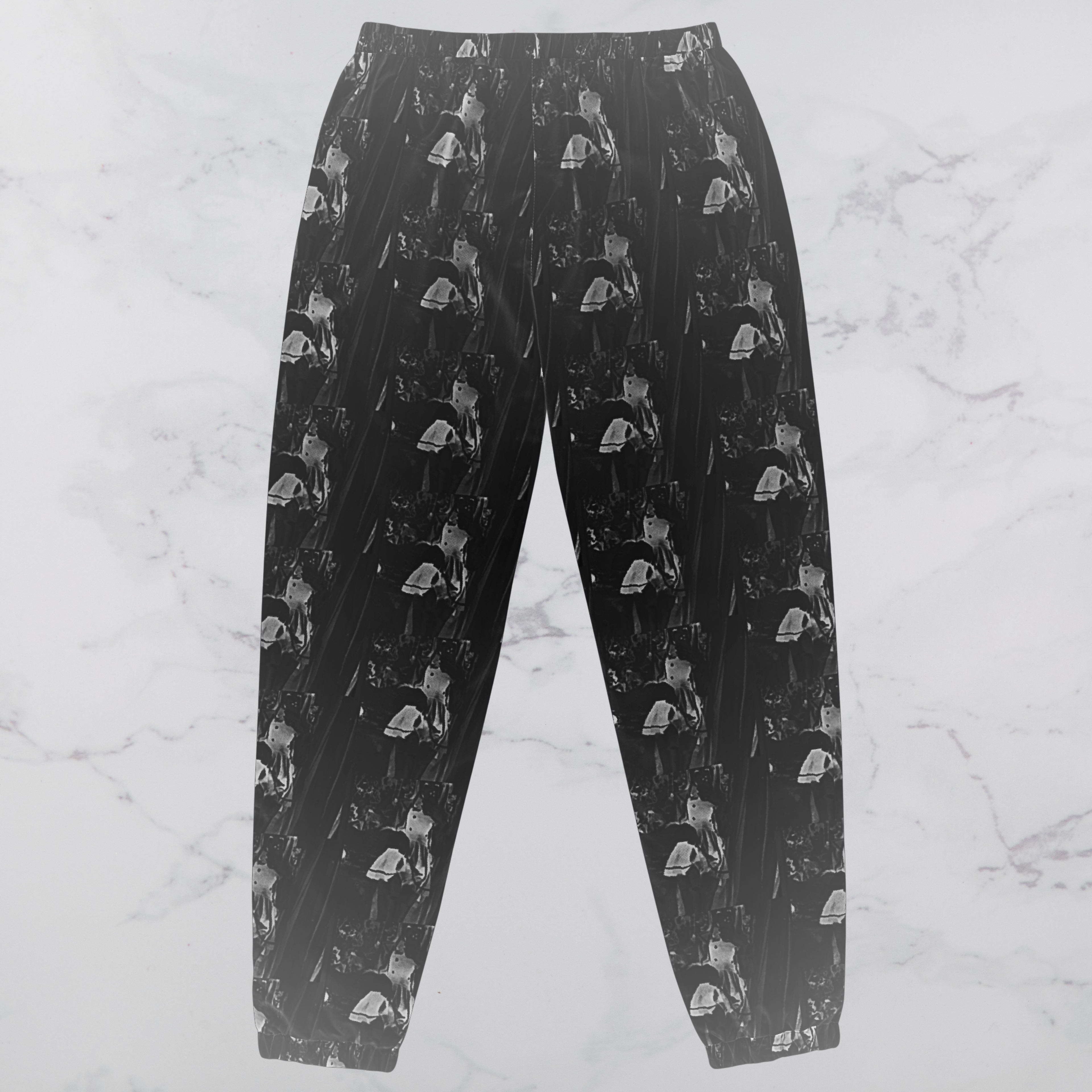 BLACK & WHITE SWEATPANTS