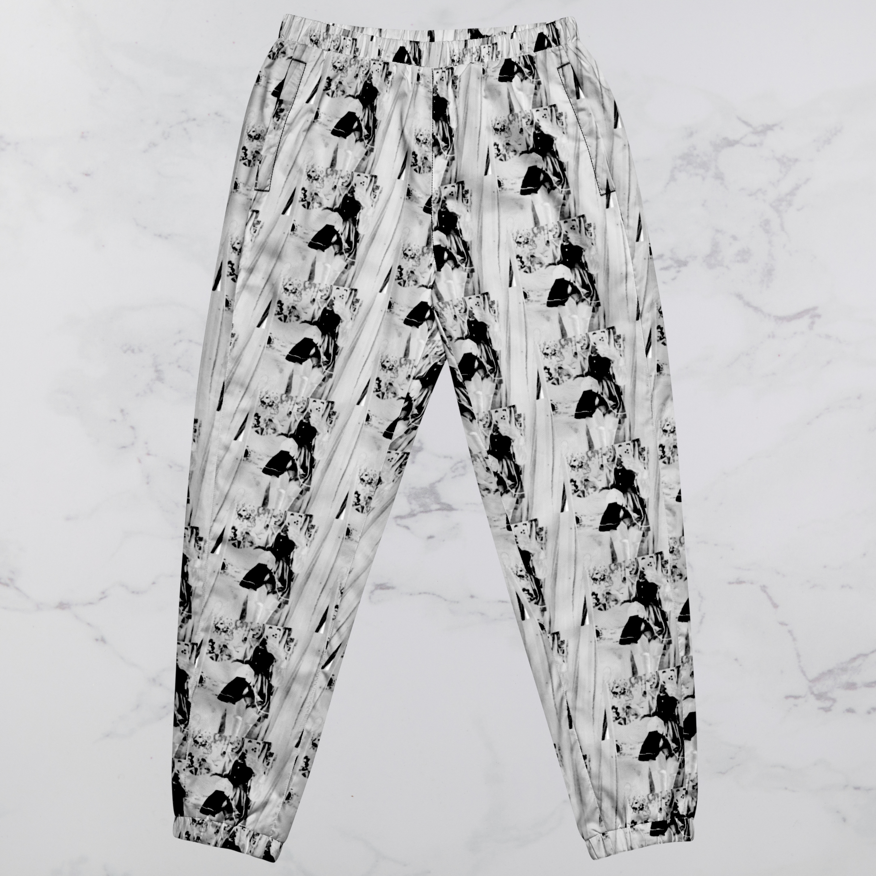 BLACK & WHITE SWEATPANTS