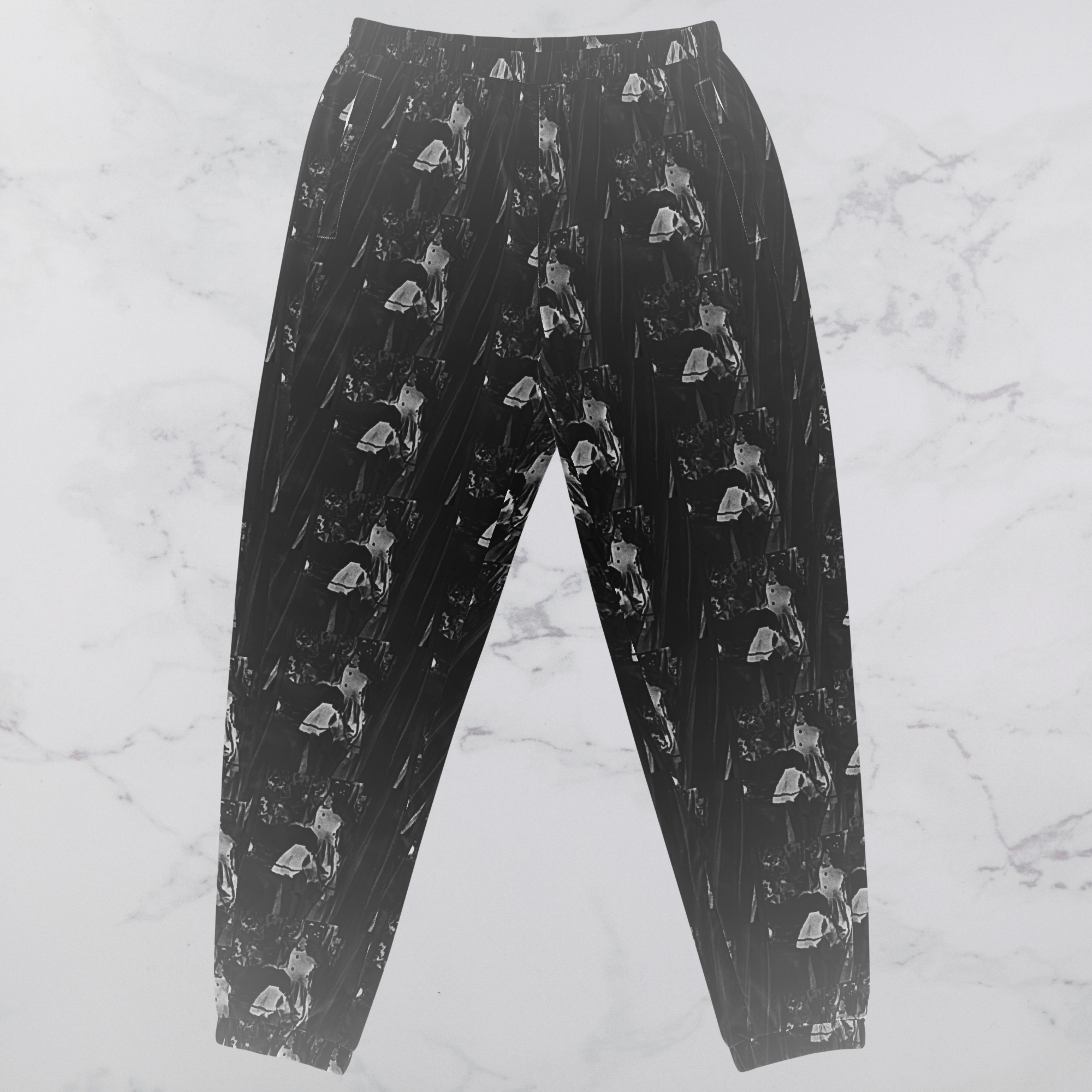 BLACK & WHITE SWEATPANTS